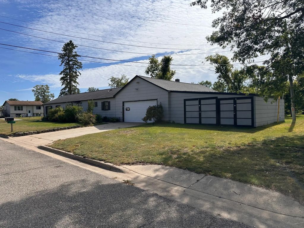 1318 2nd Street Se, Bemidji