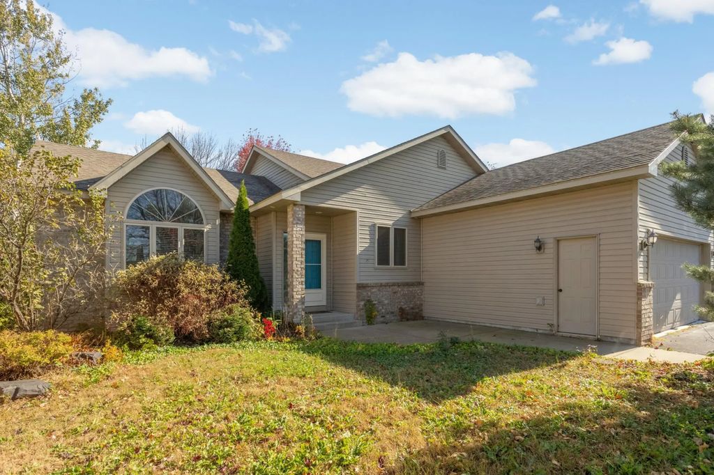 933 Ivy Hills Road, Belle Plaine