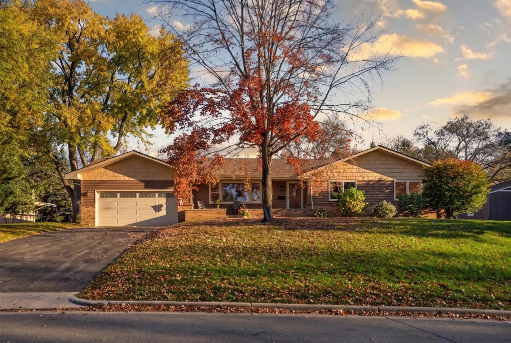 5615 Dale Avenue, Edina