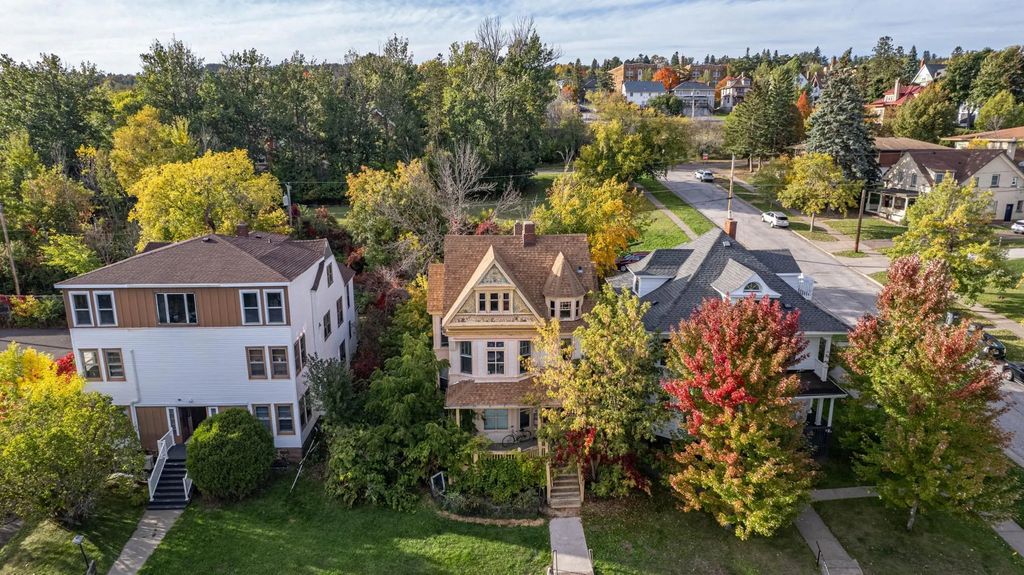 1625 E 1st Street, Duluth