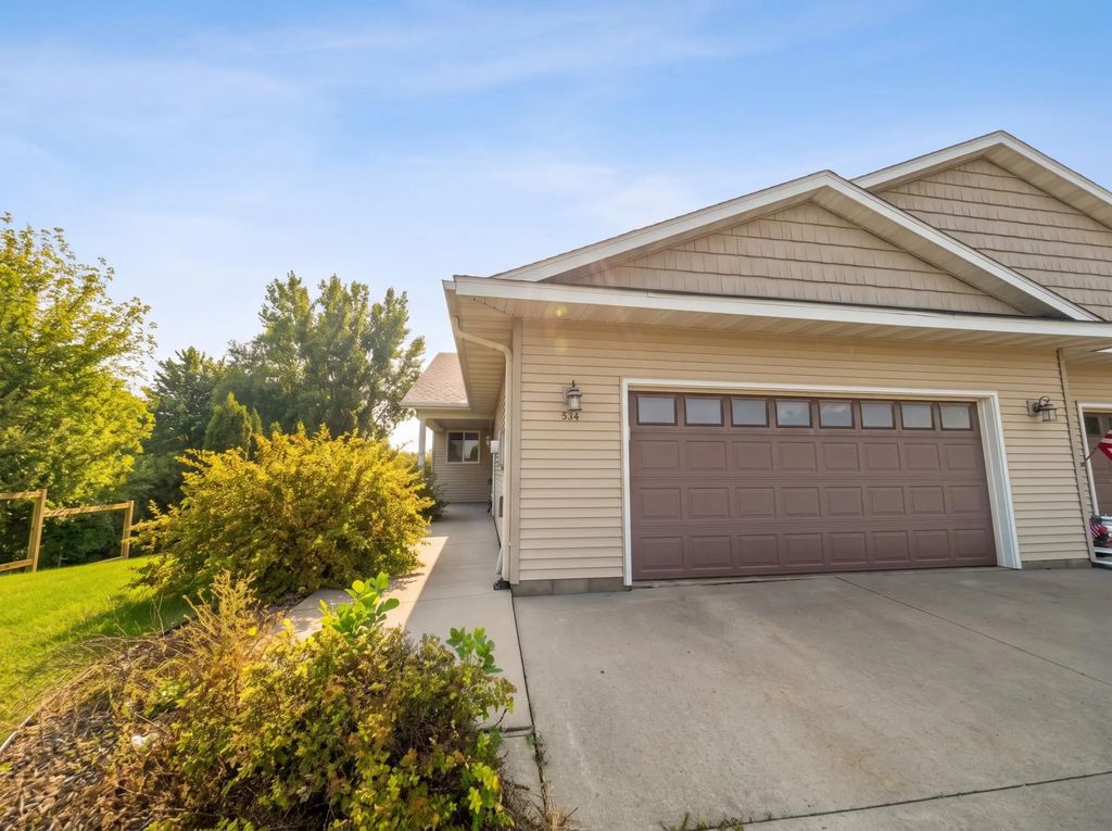534 Delaware Street Sw, Lonsdale