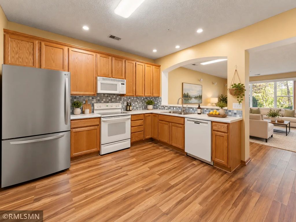 772 Wisconsin Avenue N, Golden Valley