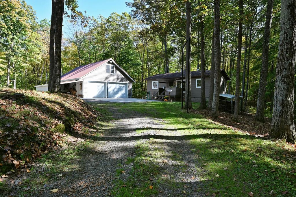 W3917 County Highway D, Sarona