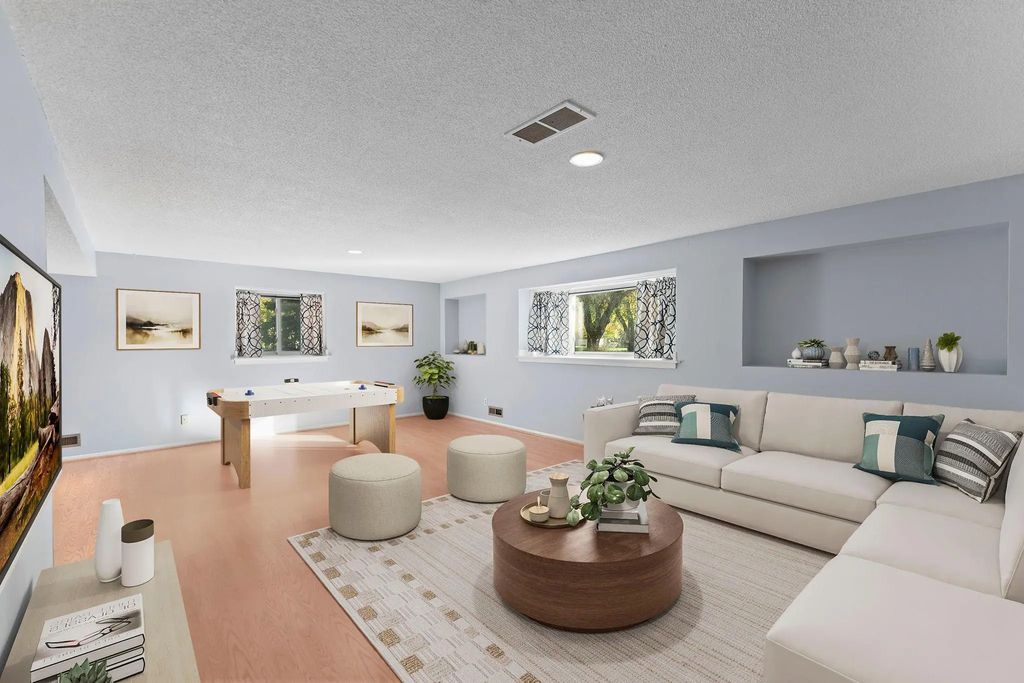 1382 Arden View Drive, Arden Hills