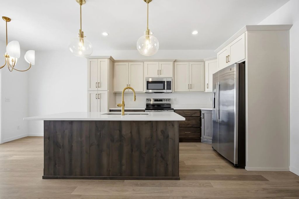 6874 Joseph Street, Horace