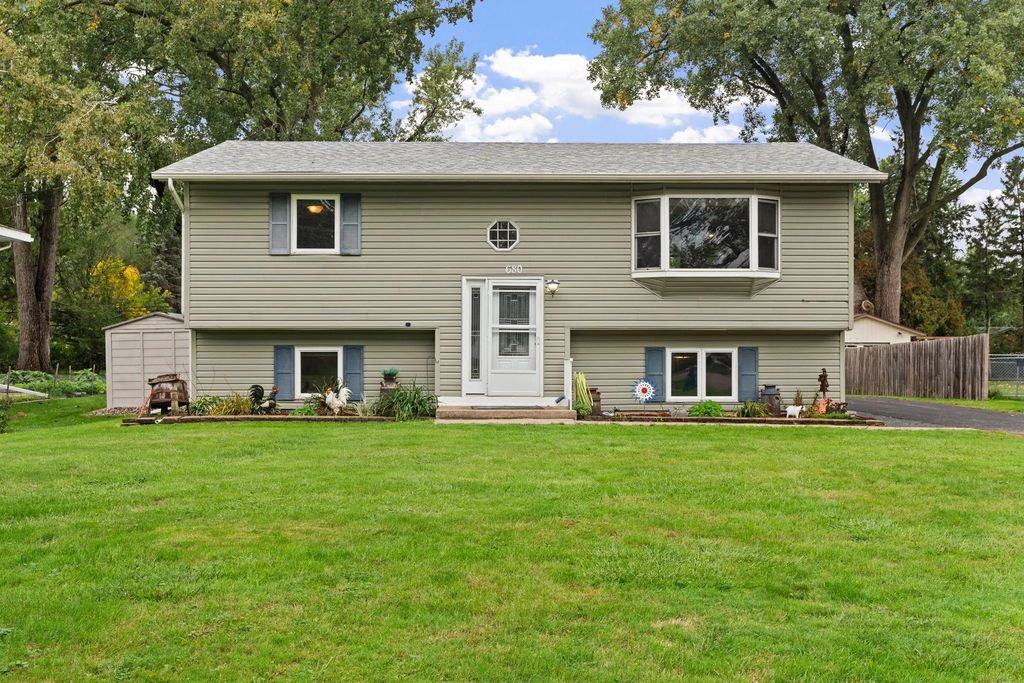 680 Hiawatha Avenue, Vadnais Heights