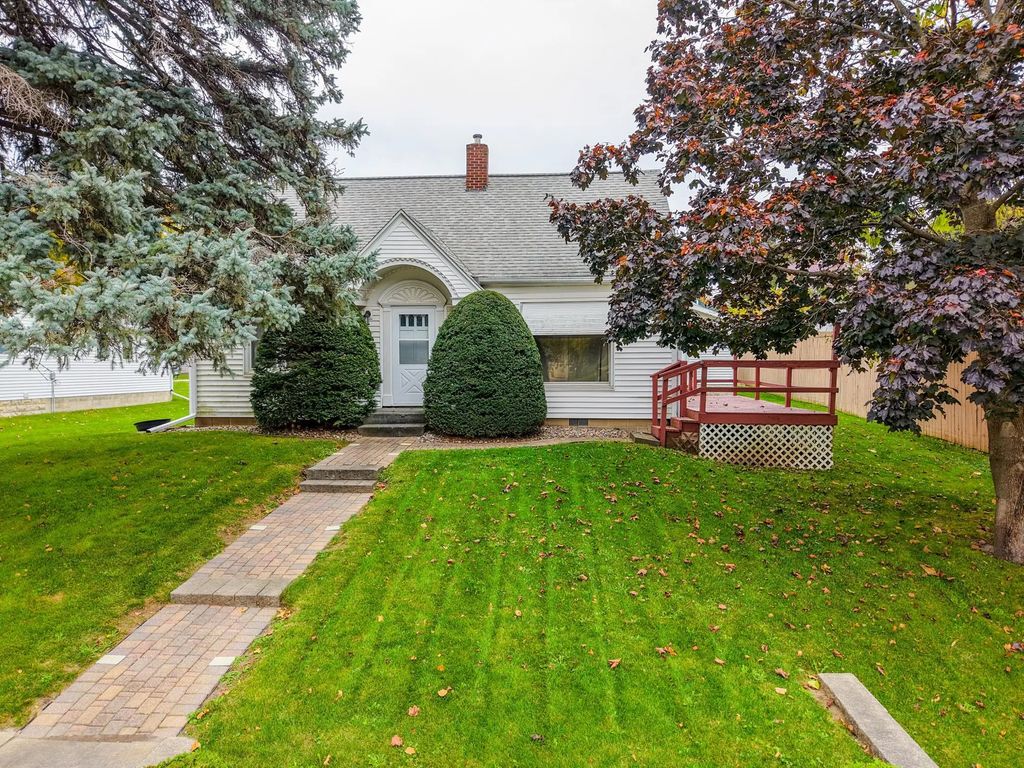 240 Main Avenue S, Harmony
