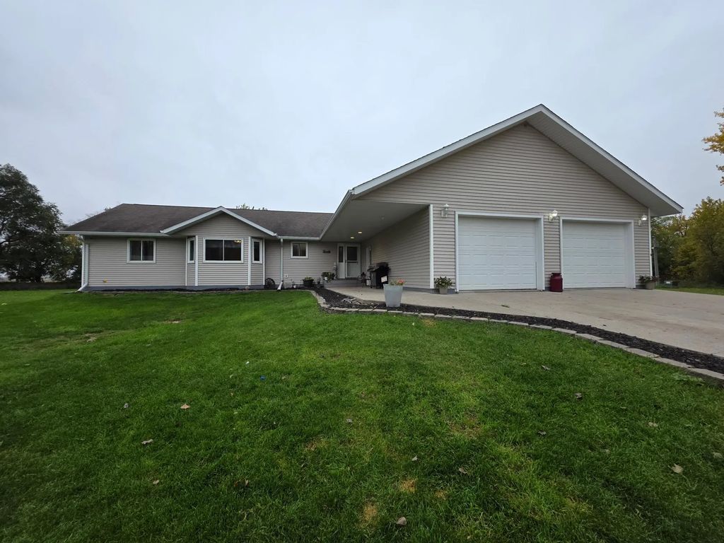 19772 160th Street N, Borup