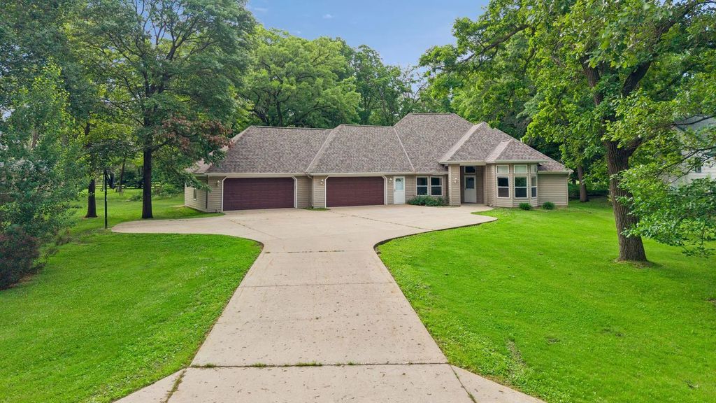 13464 Thomas Drive, Little Falls