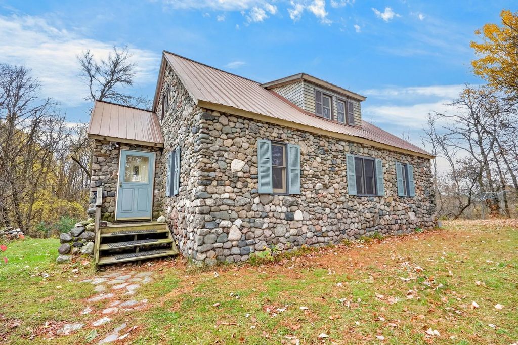 307 Ottum Avenue, Bigfork