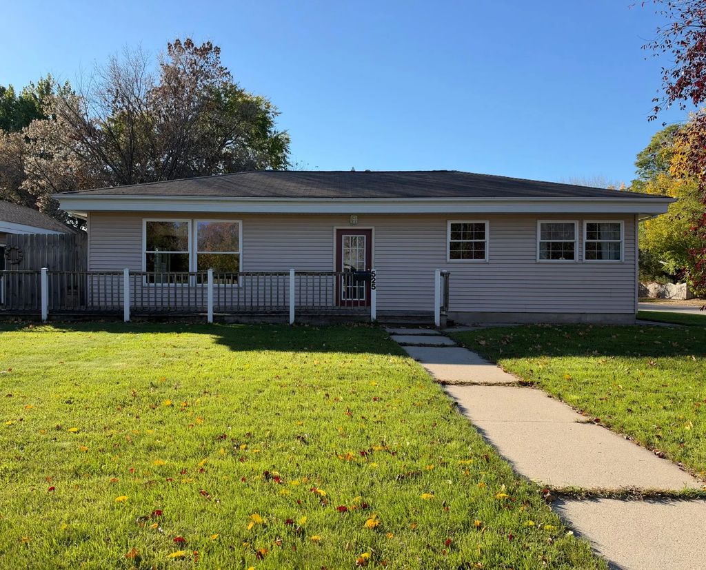 525 State Avenue N, Thief River Falls