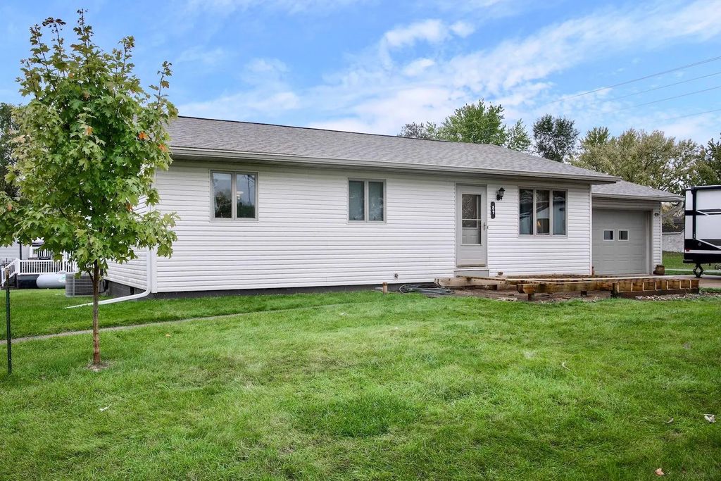 89 W 13th Street, Buffalo City