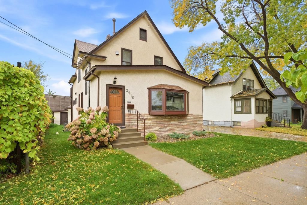 2916 S 9th Street, Minneapolis