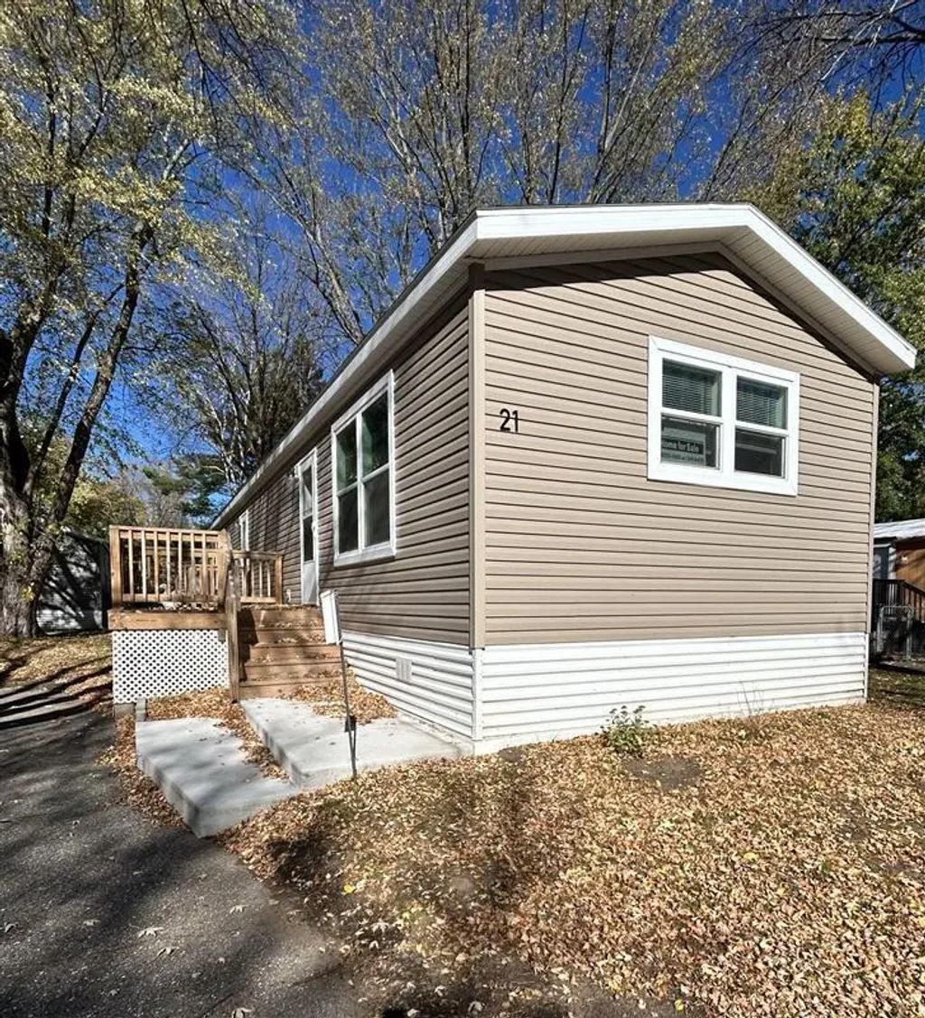 21 Perimeter Drive, Sartell