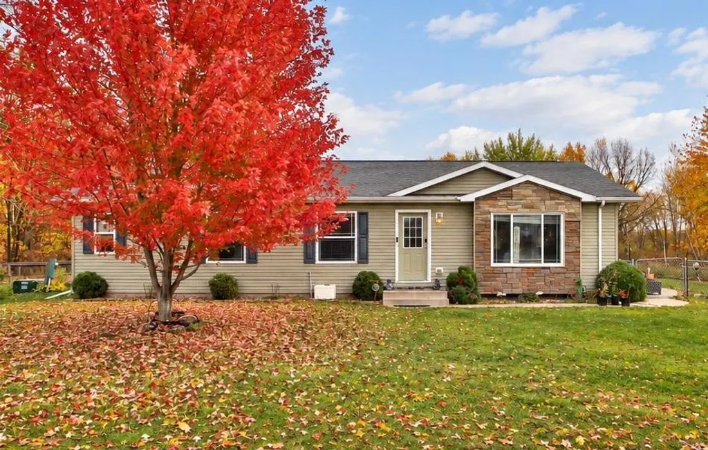 32229 243rd Street, Pierz