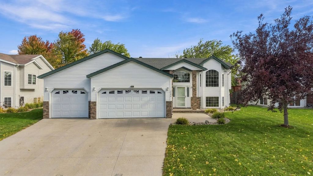 4286 Woodhaven Street S, Fargo