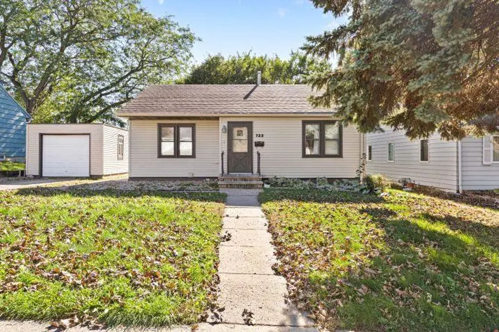722 Willow Street, Fairmont