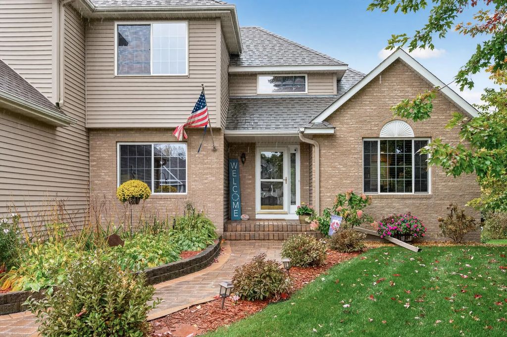 20518 Enfield Circle N, Forest Lake
