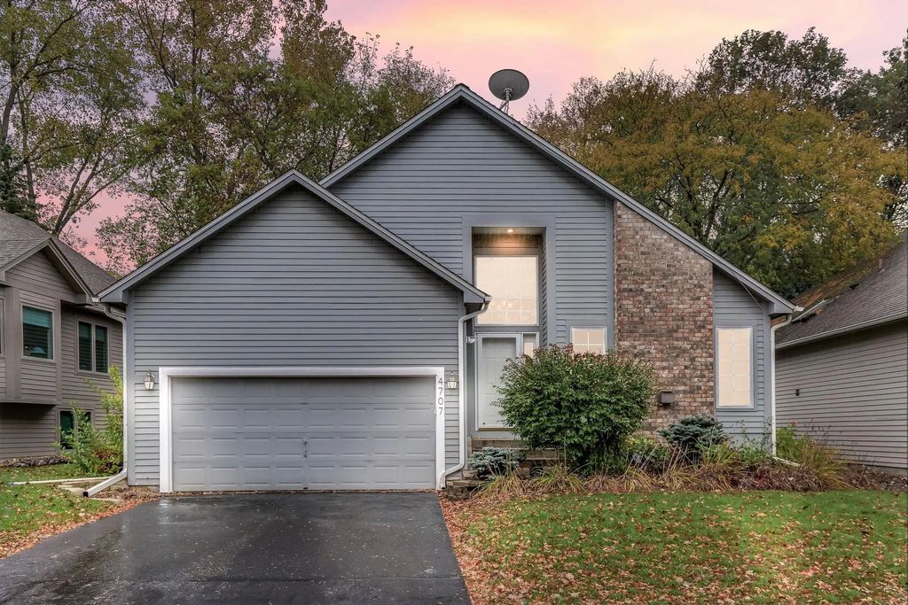 4707 Wildwood Street, Eagan