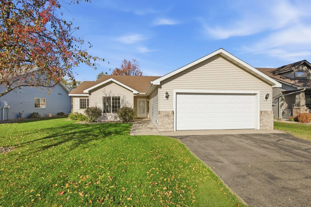 1221 Willow Pond Drive, Waite Park