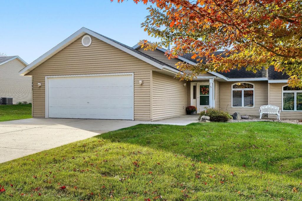 1493 General Sieben Drive, Hastings