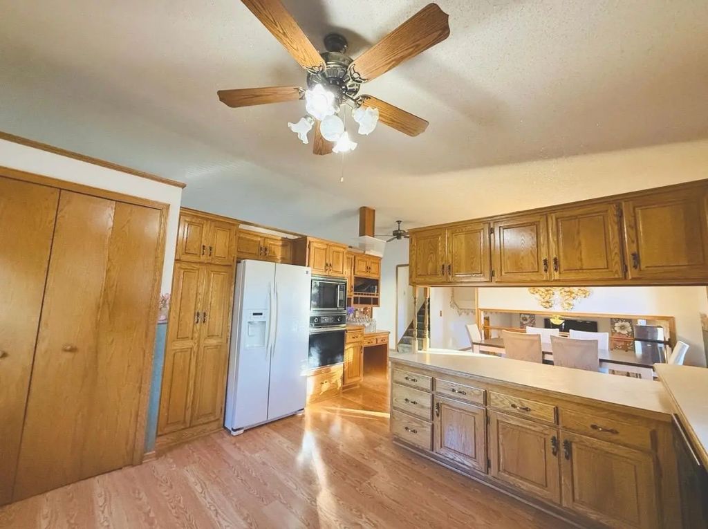 886 Iroquois Avenue, Saint Paul