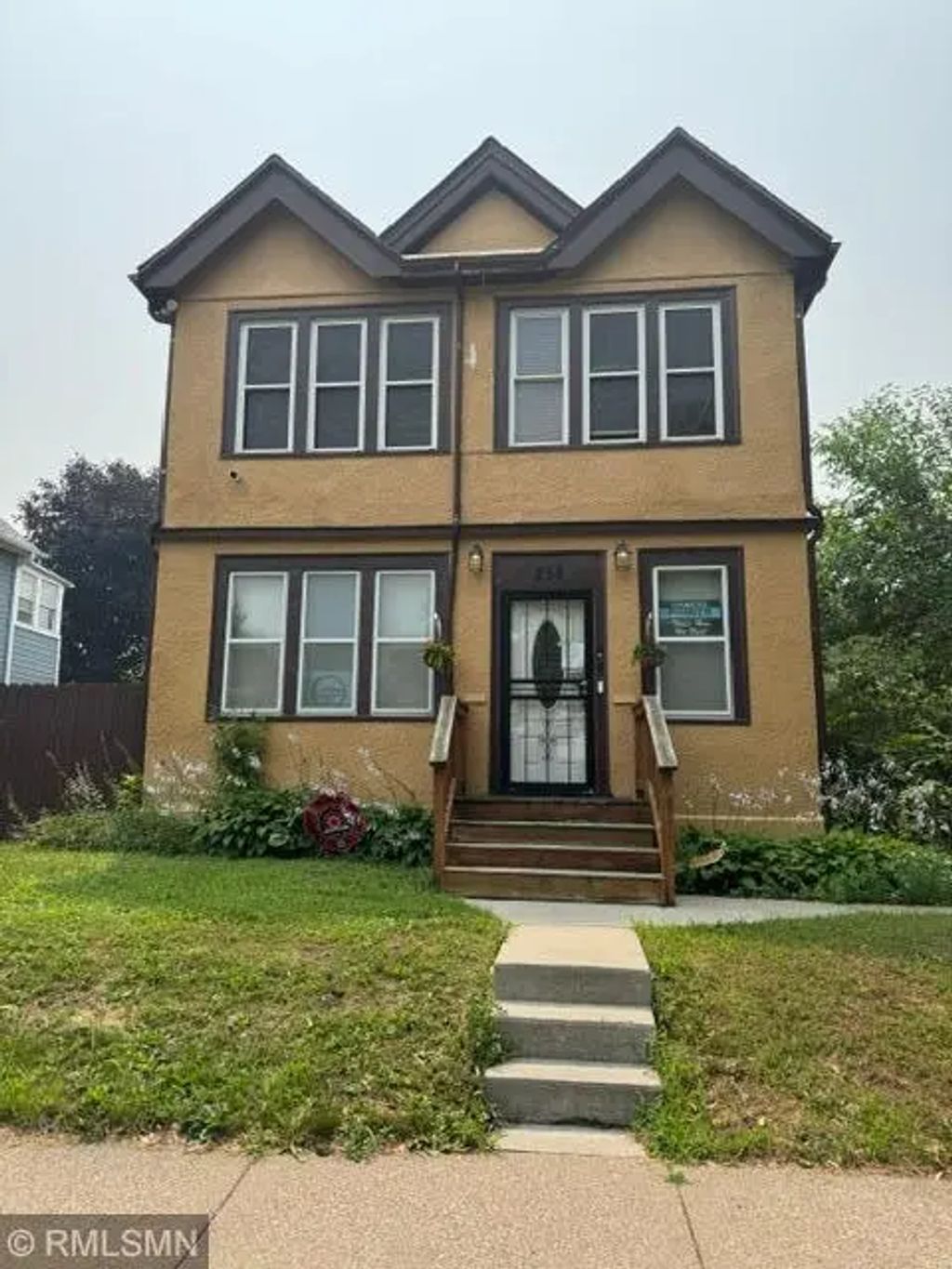 254 Aurora Avenue, Saint Paul