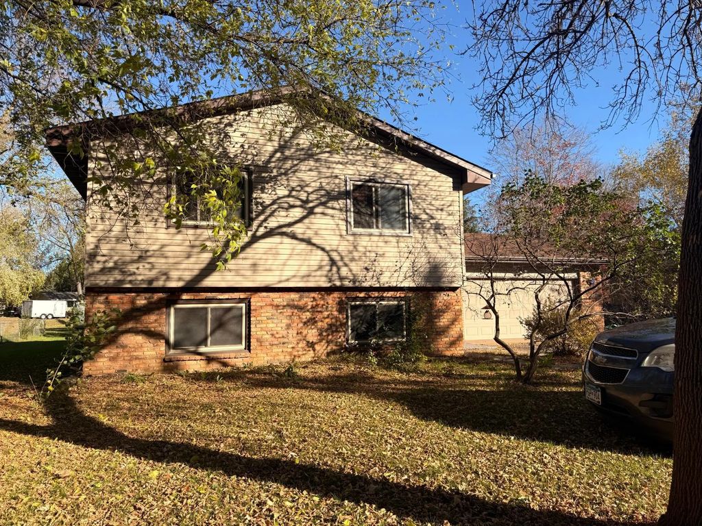 3412 Saint Francis Boulevard, Anoka