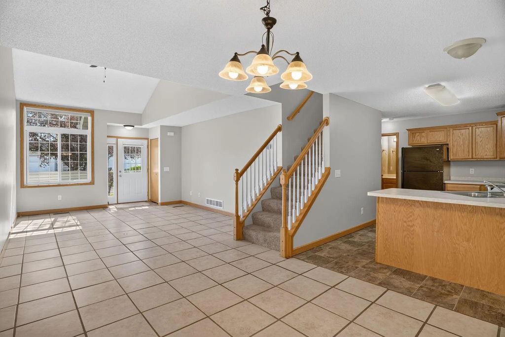 3536 Genevieve Avenue N, Oakdale