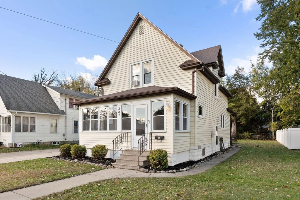 807 7th Avenue Se, Austin