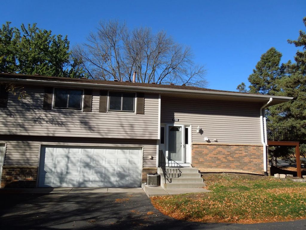 1163 Timbershore Lane, Eagan