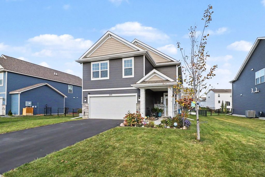 246 Snowdrop Trail, Waconia