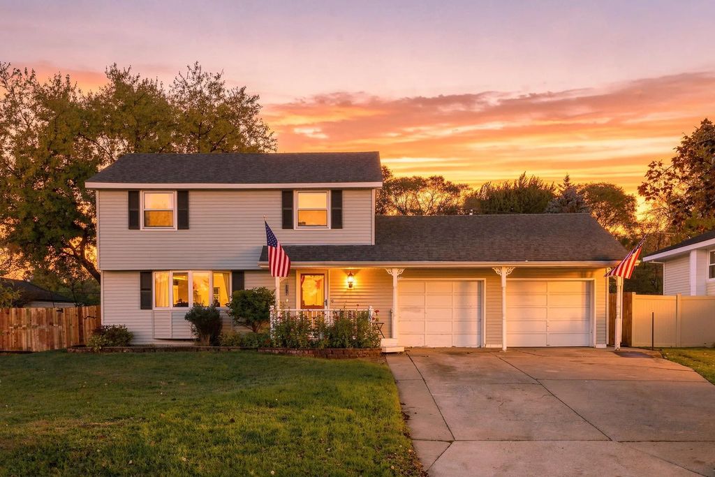 10633 Xavis Street Nw, Coon Rapids