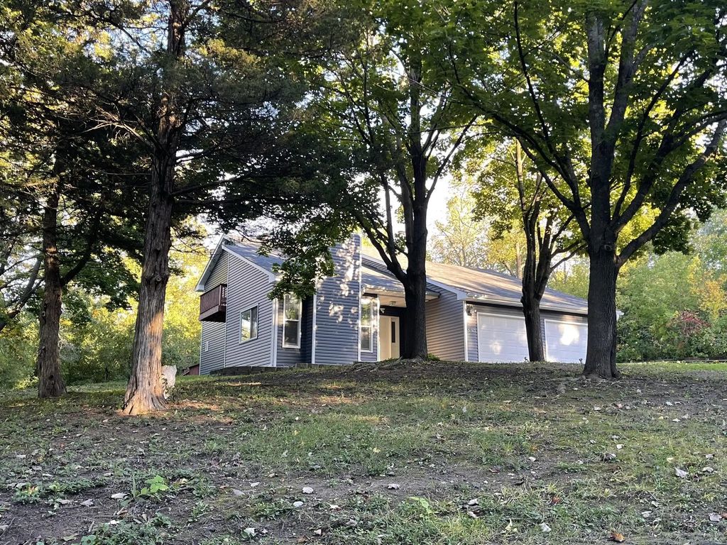5743 Juneau Lane N, Plymouth