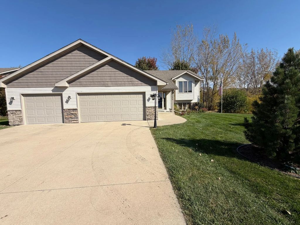1005 12th Street Se, Waseca