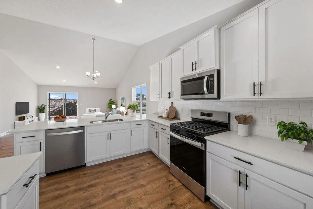 1638 Shasta Drive, Shakopee