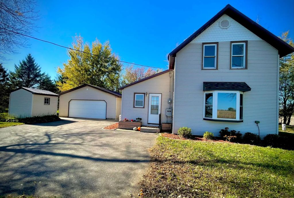 25503 665th Avenue, Alden