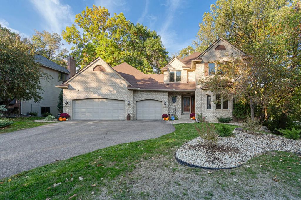 13101 Heritage Way, Apple Valley