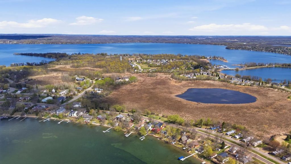 215 Shorewood Drive, Detroit Lakes