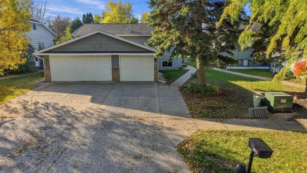 1528 34 1/2 Avenue S, Fargo
