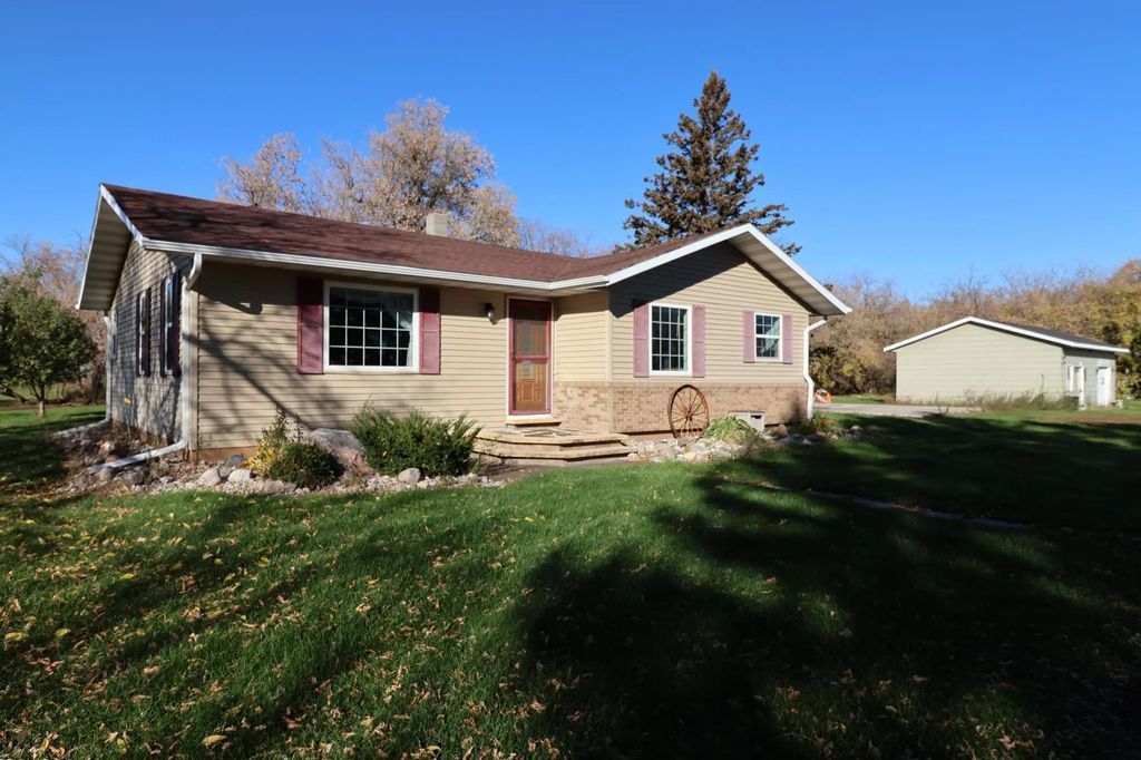 3556 130th Street, Karlstad
