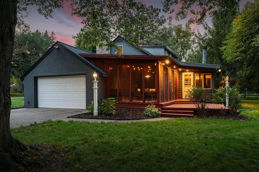 615 Utah Avenue S, Golden Valley