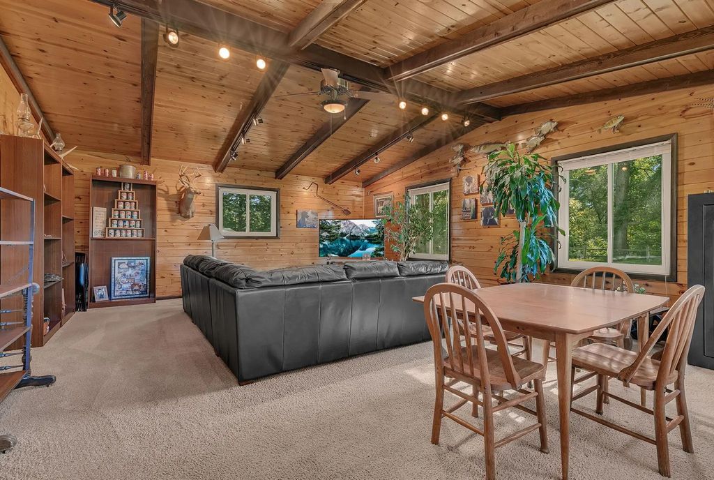 6992 43rd Avenue Se, Saint Cloud