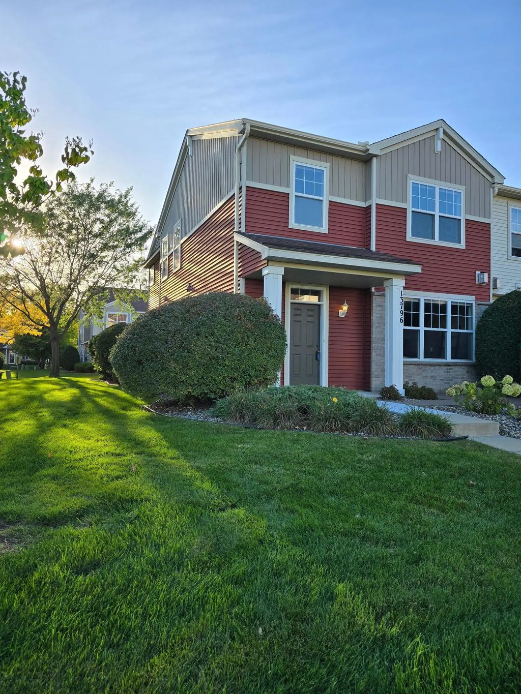 13796 Atwood Avenue 1901, Rosemount