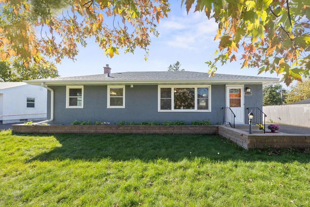 2735 Chippewa Avenue, North Saint Paul