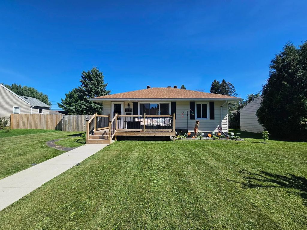 210 S 2nd Street W, Aurora