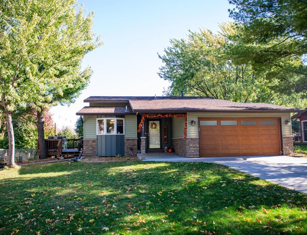 1141 Hillcrest Drive, Woodbury