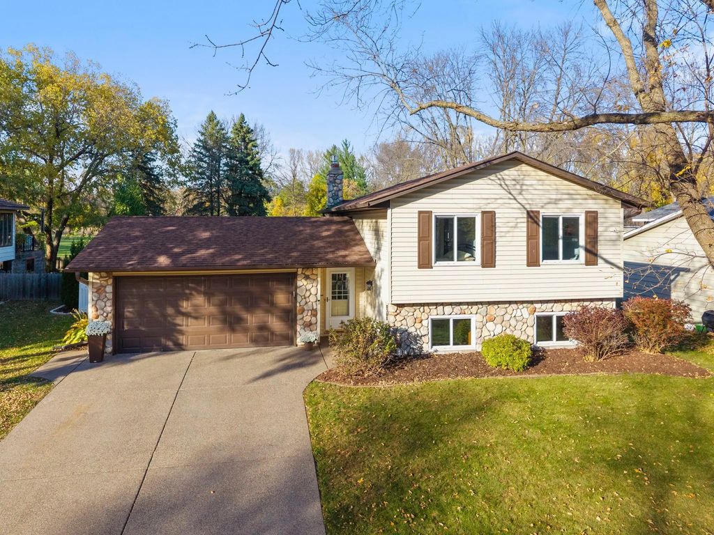 8308 W 104th Street, Bloomington