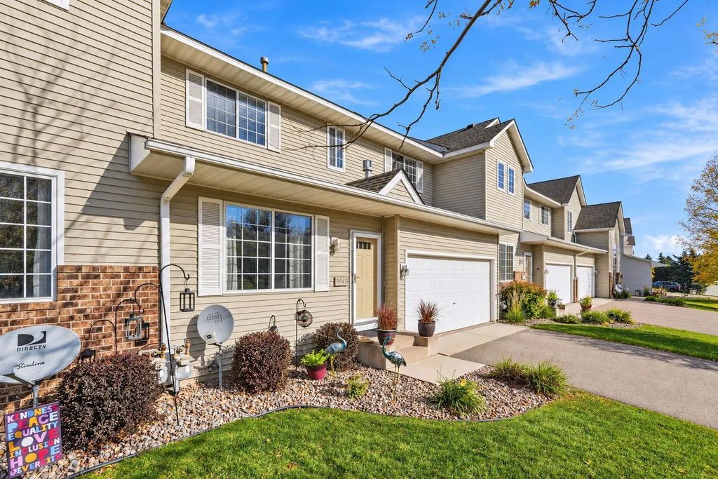 8945 Olive Lane N, Maple Grove