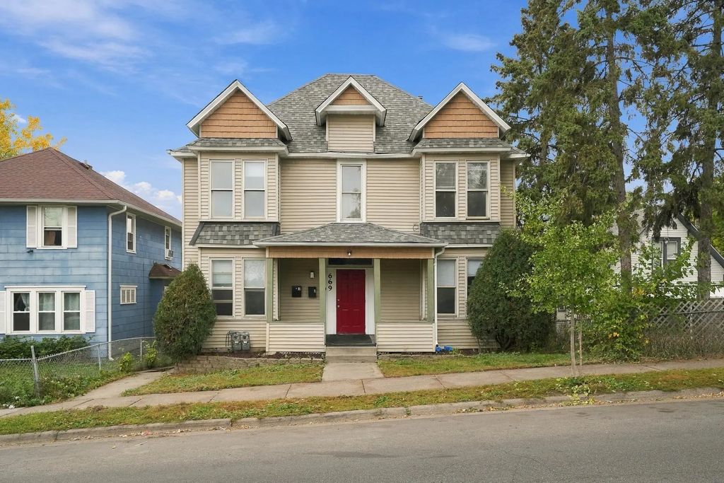 669 Case Avenue, Saint Paul